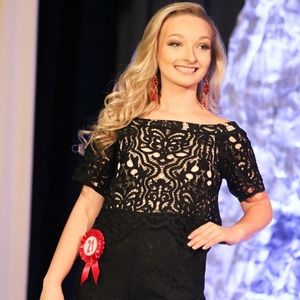 Meet your Posher, Abby